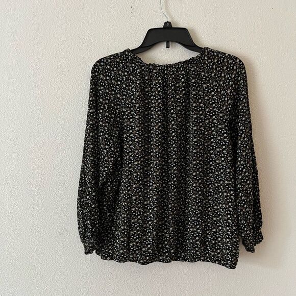Maurices Ditsy Floral Cinched Bottom Blouse size L - Picture 4 of 9
